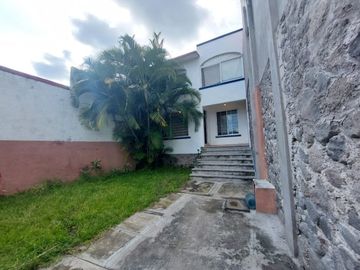 Casa Sola en Adolfo López Mateos Cuernavaca - LLR-142-Cs