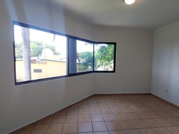 Casa en Fraccionamiento en Burgos Temixco - LLR-145-Fr