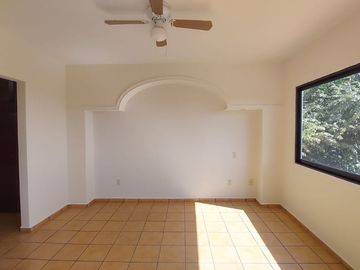 Casa en Fraccionamiento en Burgos Temixco - LLR-145-Fr