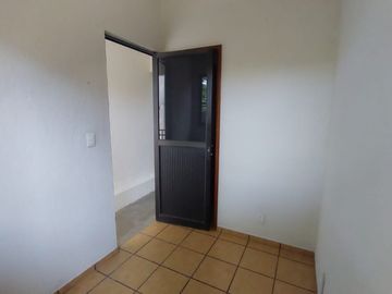 Casa en Fraccionamiento en Burgos Temixco - LLR-145-Fr