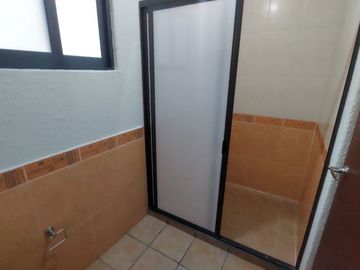 Casa en Fraccionamiento en Burgos Temixco - LLR-145-Fr