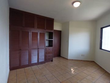 Casa en Fraccionamiento en Burgos Temixco - LLR-145-Fr