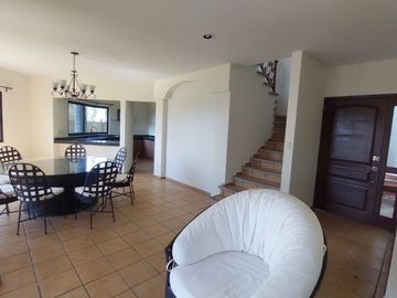 Casa en Fraccionamiento en Burgos Temixco - LLR-145-Fr