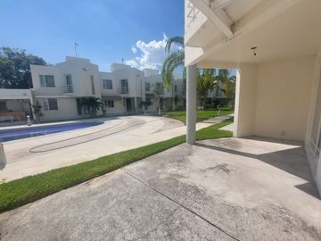 Casa en Condominio en Arroyos Xochitepec Xochitepec - LLR-150-Cd