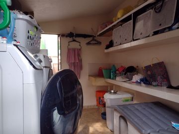 PROPIEDAD IDEAL PARA CLÍNICA DE REHABILITACIÓN, HOTEL BOUTIQUE, ASILO EN COL. TLALTENANGO CUERNAVACA MORELOS