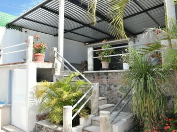 PROPIEDAD EN COLONIA ATLACOMULCO CUERNAVACA MORELOS