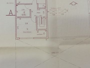 CASA de 5 amb. con cochera p/3 autos. S/LOTE DE 12x17, jardín y patio. APTO CREDITO. LANUS O. EN VENTA.