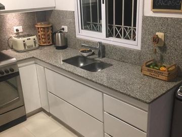 Triplex 4 amb cochera lavadero patio  tres baños