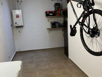Triplex 4 amb cochera lavadero patio  tres baños