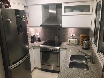 Triplex 4 amb cochera lavadero patio  tres baños