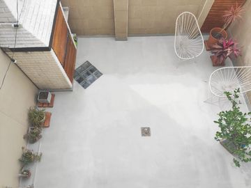 Triplex 4 amb cochera lavadero patio  tres baños