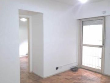 Departamento de 2 amb. Apto Profesional a mts Estación Primera Junta
