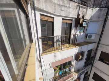 Excelente Semipiso 2 amb **Apto crédito** C/frente 8° Piso. 36mts. Combatientes 3400. Villa Urquiza