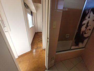 Excelente Semipiso 2 amb **Apto crédito** C/frente 8° Piso. 36mts. Combatientes 3400. Villa Urquiza