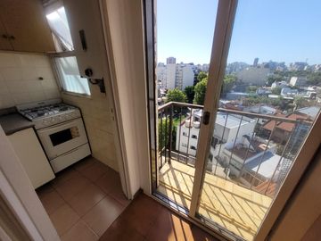 Excelente Semipiso 2 amb **Apto crédito** C/frente 8° Piso. 36mts. Combatientes 3400. Villa Urquiza