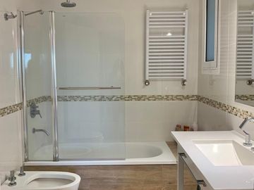 &quotVENTA" EXCELENTE PISO FRENTE AL MAR