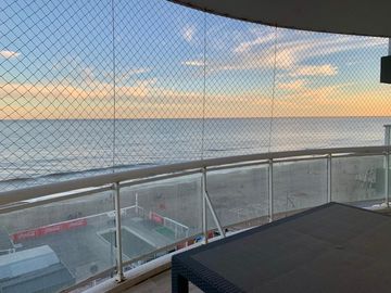 &quotVENTA" EXCELENTE PISO FRENTE AL MAR