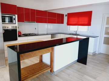 &quotVENTA" EXCELENTE PISO FRENTE AL MAR