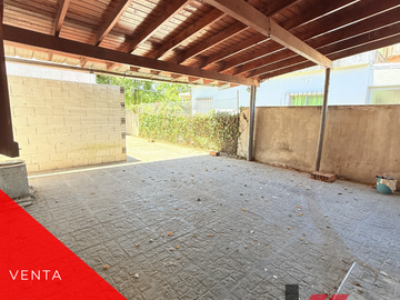 CASA A LA VENTA EN FRANCISCO ALVAREZ
