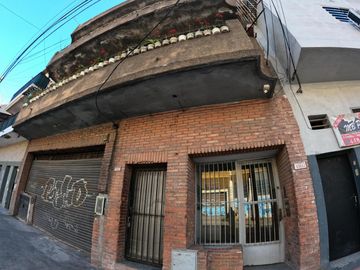 Excelente Departamento de 3 ambientes. La Tablada
