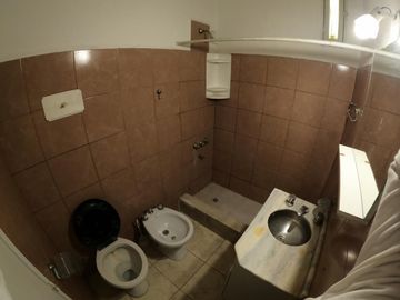 Excelente Departamento de 3 ambientes. La Tablada