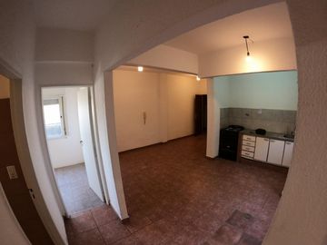Excelente Departamento de 3 ambientes. La Tablada