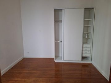 VENTA PH 3 AMBIENTES PLANTA BAJA AL FONDO CON PARRILLA