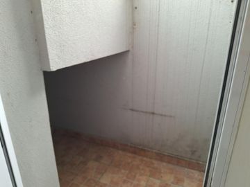 VENTA PH 3 AMBIENTES PLANTA BAJA AL FONDO CON PARRILLA