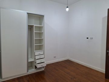 VENTA PH 3 AMBIENTES PLANTA BAJA AL FONDO CON PARRILLA