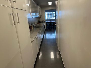 VENTA PISO 5 AMBIENTES EN RECOLETA