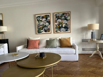 VENTA PISO 5 AMBIENTES EN RECOLETA