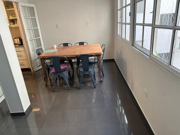 VENTA PISO 5 AMBIENTES EN RECOLETA
