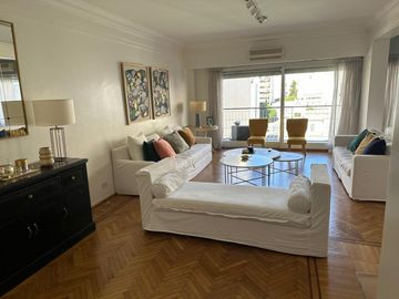 VENTA PISO 5 AMBIENTES EN RECOLETA