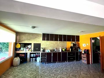 Casa es en las marias, es un terreno de 1500 m2, con departamentos adicionales