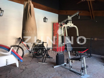 Casa de cuatro ambientes a la venta en Bella Vista