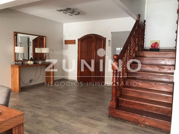 Casa de cuatro ambientes a la venta en Bella Vista