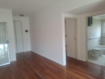 Impecable departamento de 2 amb. C/Balcón