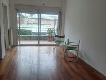 Impecable departamento de 2 amb. C/Balcón