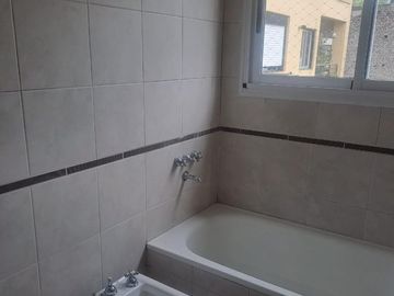 Impecable departamento de 2 amb. C/Balcón