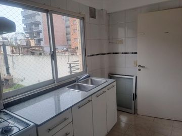 Impecable departamento de 2 amb. C/Balcón