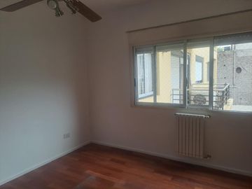 Impecable departamento de 2 amb. C/Balcón