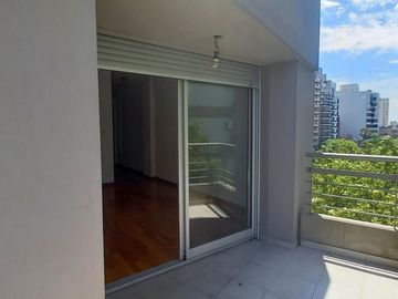 Departamento Dúplex de 4 ambientes con cochera, impecable, excelente Ubicación