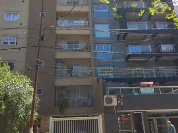 EXCELENTE DEPARTAMENTO 3 AMBIENTES CON COCHERA