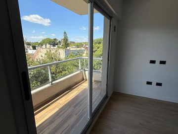 A ESTRENAR, 2 AMB CON TOILETTE, EN PARQUE CHAS,  muy buena ubicación!