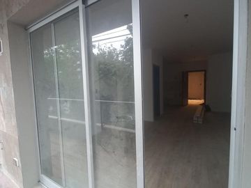 A ESTRENAR, 2 AMB CON TOILETTE, EN PARQUE CHAS,  muy buena ubicación!