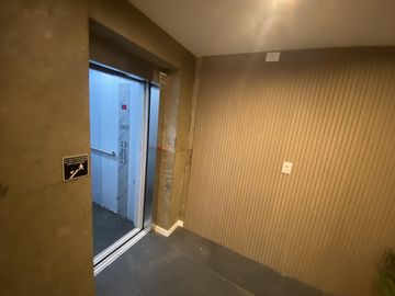 A ESTRENAR, 2 AMB CON TOILETTE, EN PARQUE CHAS,  muy buena ubicación!