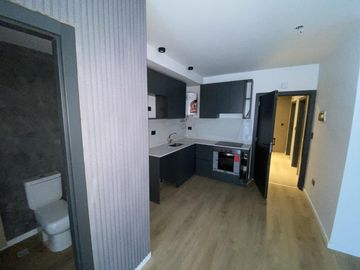 A ESTRENAR, 2 AMB CON TOILETTE, EN PARQUE CHAS,  muy buena ubicación!