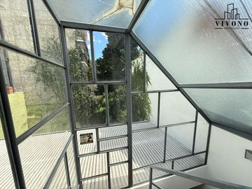 Casa en Venta en Villa Urquiza 5 ambientes con Pileta - Apta Crédito
