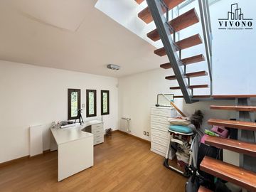 Casa en Venta en Villa Urquiza 5 ambientes con Pileta - Apta Crédito