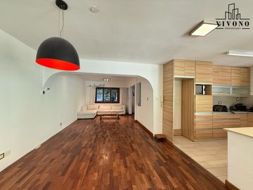 Casa en Venta en Villa Urquiza 5 ambientes con Pileta - Apta Crédito